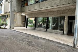 Privato negozio a Dalmine (Bg)