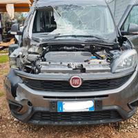 fiat Doblò 1.6 M-Jet 7 posti incidentato 