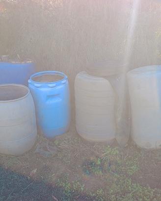 fusti in plastica vari per orti terreni irrigaz