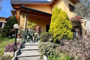 Villetta di Testa con Giardino Privato