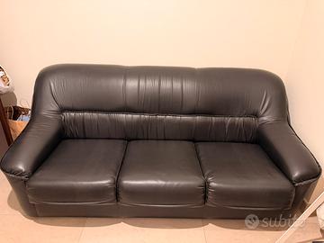 Divano letto colore nero