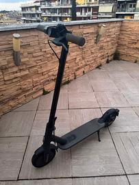 Mi Electric Scooter Essential