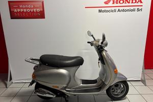 Vespa 125 ET4
