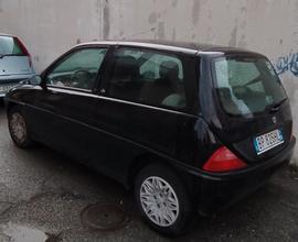 Lancia y - 2000