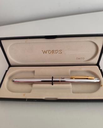Penna a sfera  Words Ohto
