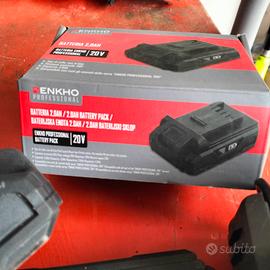 due batterie ricaricabili