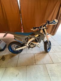Tm smr 125 2 t convertito a carburatore biposto.