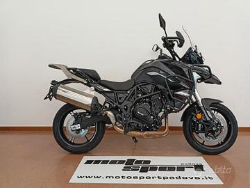 Benelli TRK 702 antracite