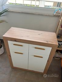 Mobile credenza
