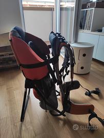 Zaino portabebè da trekking marca Deuter