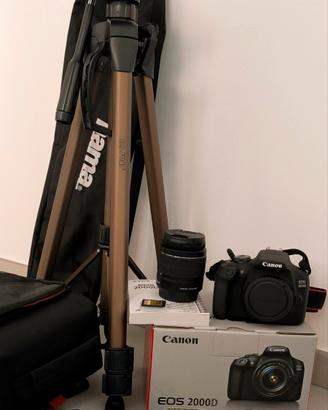 Canon EOS 2000D + obiettivo + treppiede