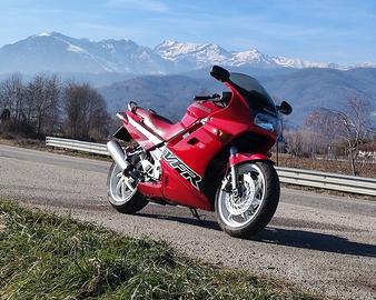HONDA VFR 750 RC 36