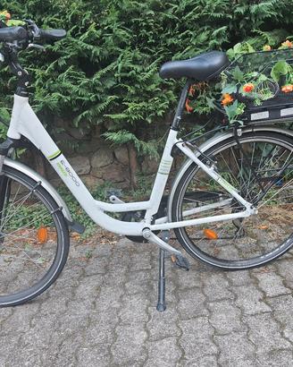 bicicletta elettrica da donna 
