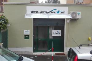 Locale commerciale via Clemente IX 39, Battistini