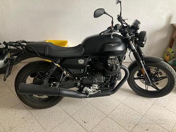 Moto Guzzi V7 Stone 850 2023 - 3000 om