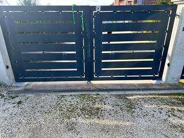 Cancello 2 ante e pedonale