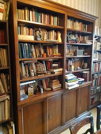 libreria legno scuro