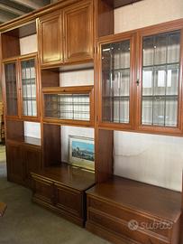 SOGGIORNO di gran classe in noce nazionale