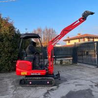 E276- ESCAVATORE NEW HOLLAND 18 Q