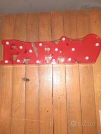 Lampada a led scritta "Papà"- "Mamma"