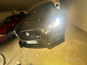 Jaguar XF  R-SPORT
