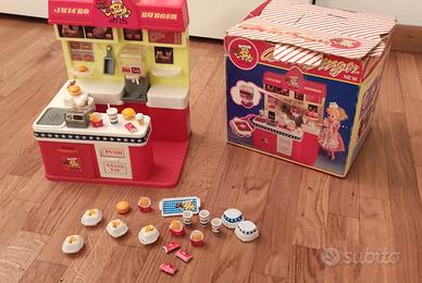 Centro burger per bamboline anni '90