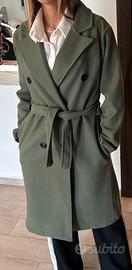 Cappotto lungo verde con cintura – stile elegant