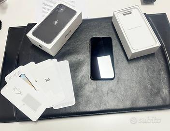 I Phone 11 con scatola e accessori originale