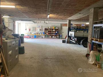 Immobile di 300 m² a Vertova