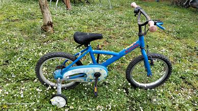 Bicicletta bimbo con rotelle