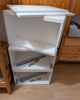 IKEA BESTA