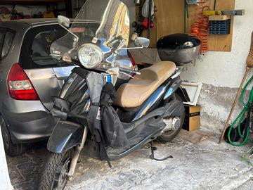 Scooter Piaggio Beveely 300