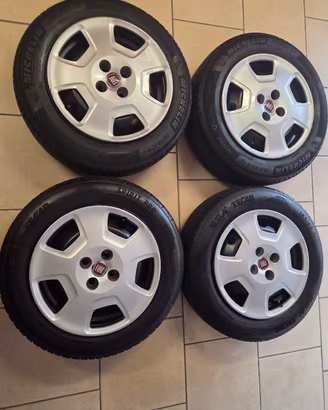 Cerchi e gomme estive fiat qubo  185/65/15