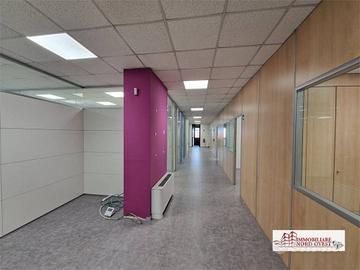 Immobile di 400 m² con più di 5 locali a Milano