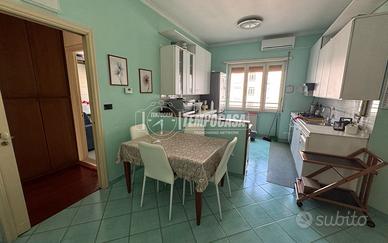 Appartamento a Napoli 5 locali