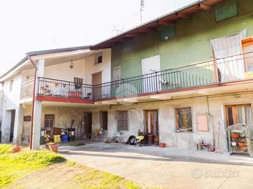 CASA SEMINDIPENDENTE A CHIVASSO