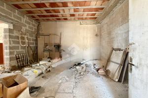 3 LOCALI A SAN CESARIO DI LECCE