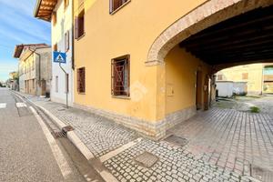 2 LOCALI A LESTIZZA
