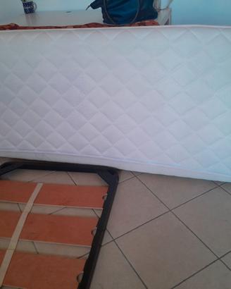 Materasso singolo Memory e rete singola con doghe