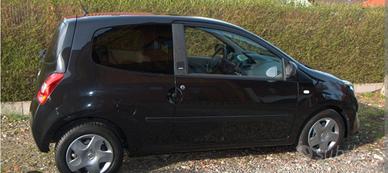 Auto twingo