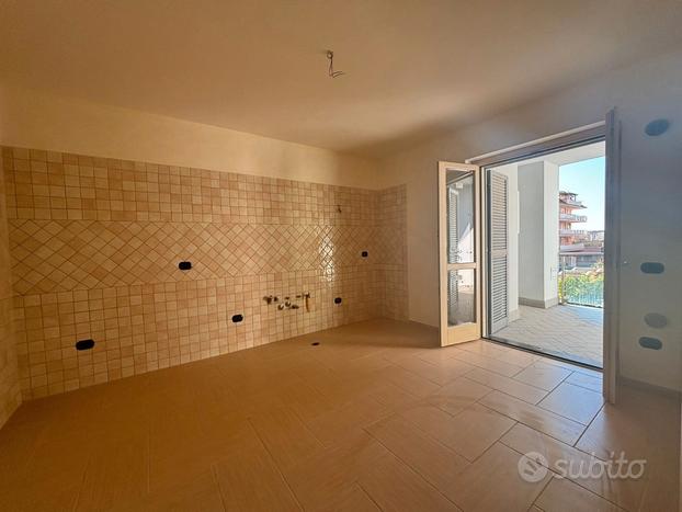 Appartamento 3 vani con terrazzo e box-san prisco