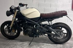 Triumph 675 cafe race