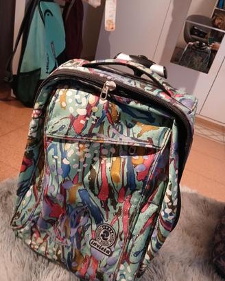 Zaino invicta con le rotelle