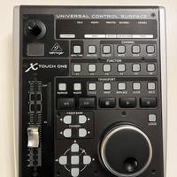 Behringer X touch one incluse Decal