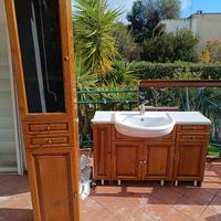 Mobile bagno con lavabo più specchio