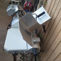 Affettatrice professionale 220 Volt