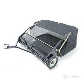 Raccoglitore foglie da traino