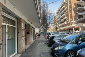NEGOZIO A ROMA