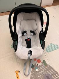 Seggiolino Maxi Cosi Pebble 360 con base isofix