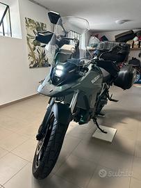 Suzuki V-Strom 800 SE + 3 Bauletti Kappa
